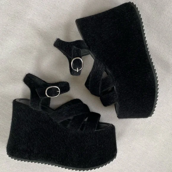 Delia's She Walks On Me Fuzzy Strappy Sandals Platform Shoes - Picture 2 of 7